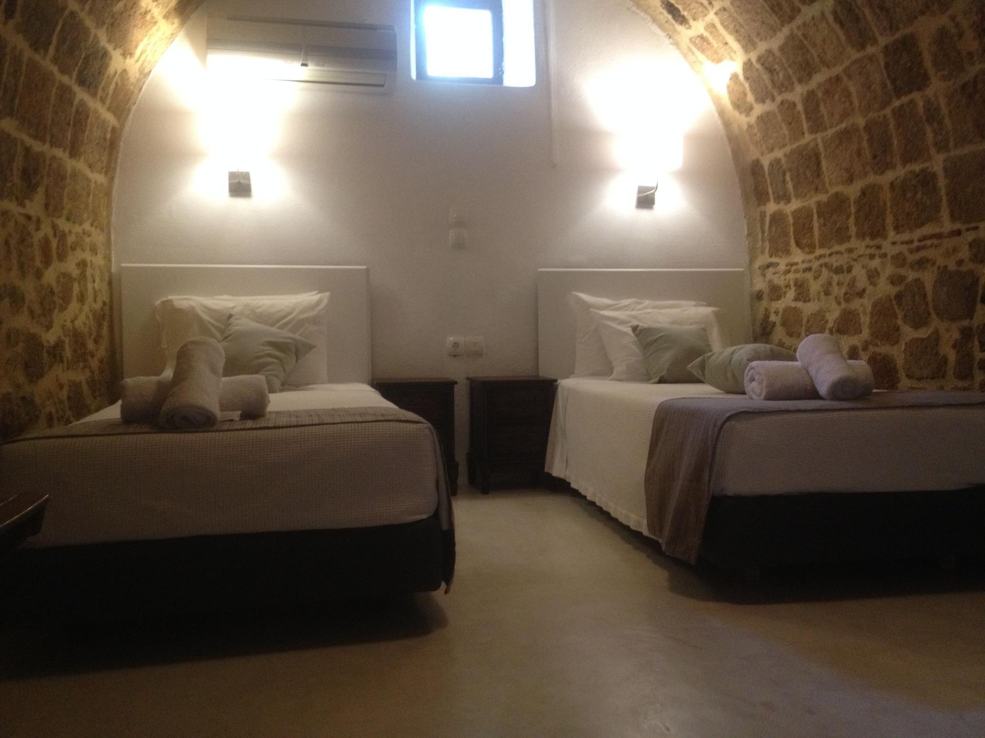 Auberge 32 Old Town Rhodes City 외부 사진
