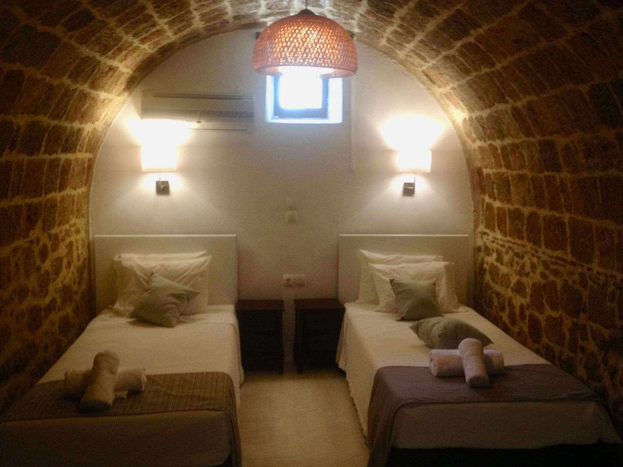 Auberge 32 Old Town Rhodes City 외부 사진